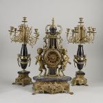 1713 2156 TABLE CLOCK AN..